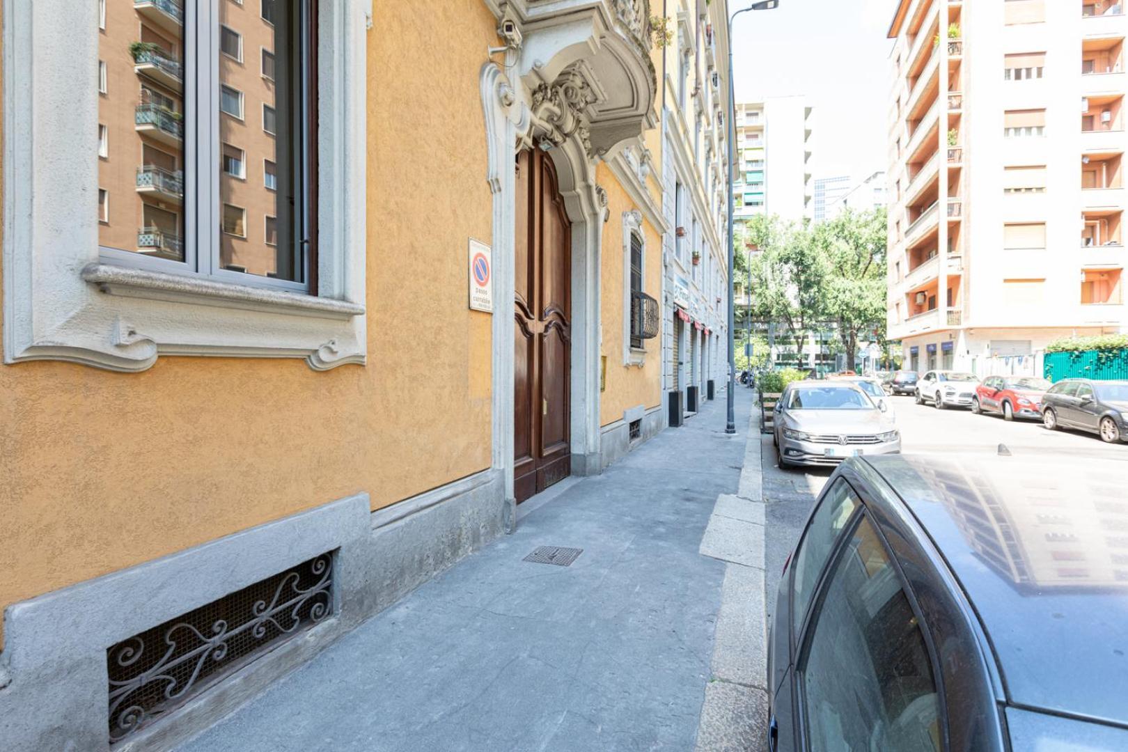 Centrale Suite With Balcony - Top Collection Milan Exterior photo